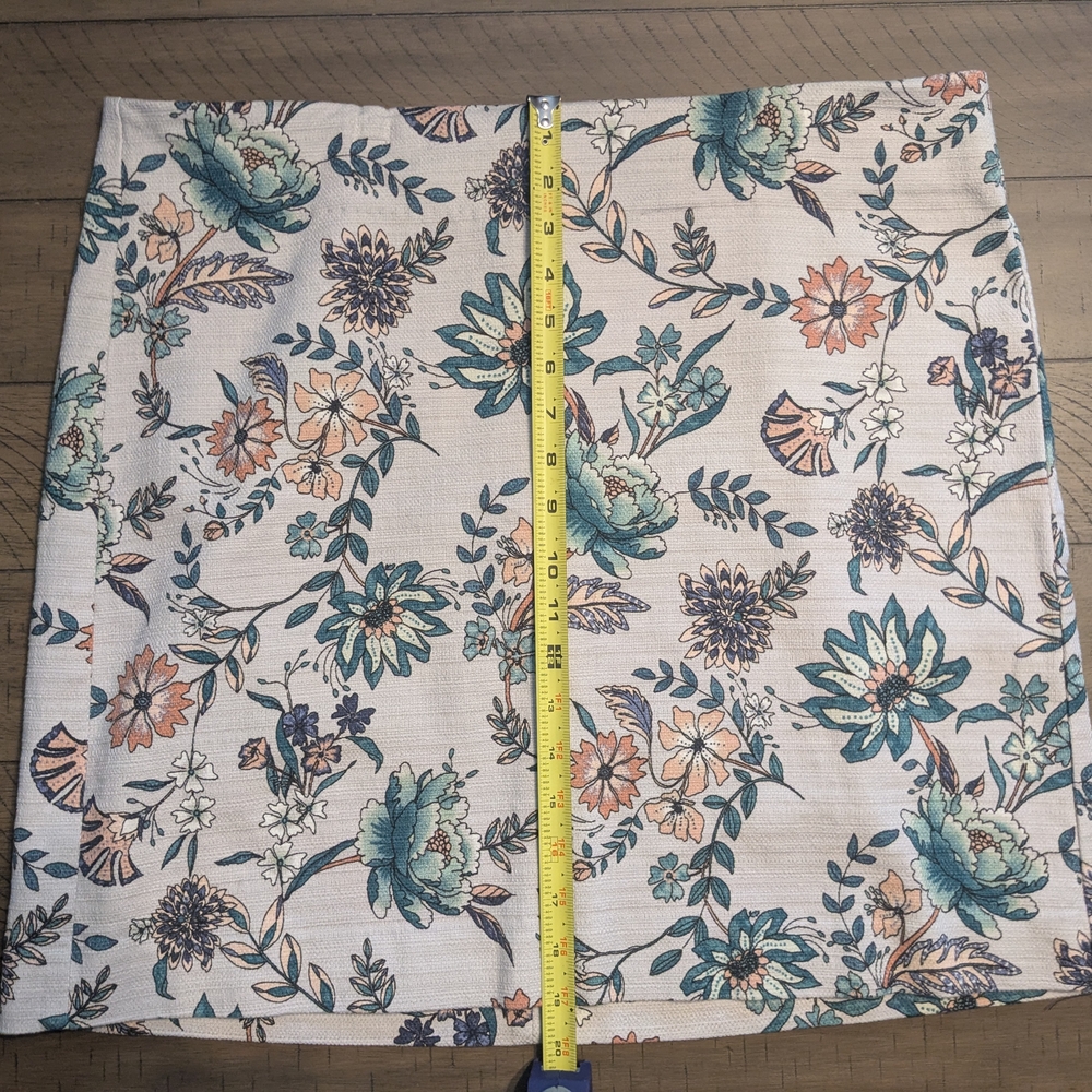 LOFT Above the Knee Length Floral Skirt Size 16 - Picture 6 of 7